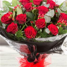 fwthumb12 red roses.jpg